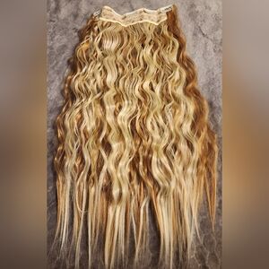 Hair extensions clip on pieces, 3 colors. New!